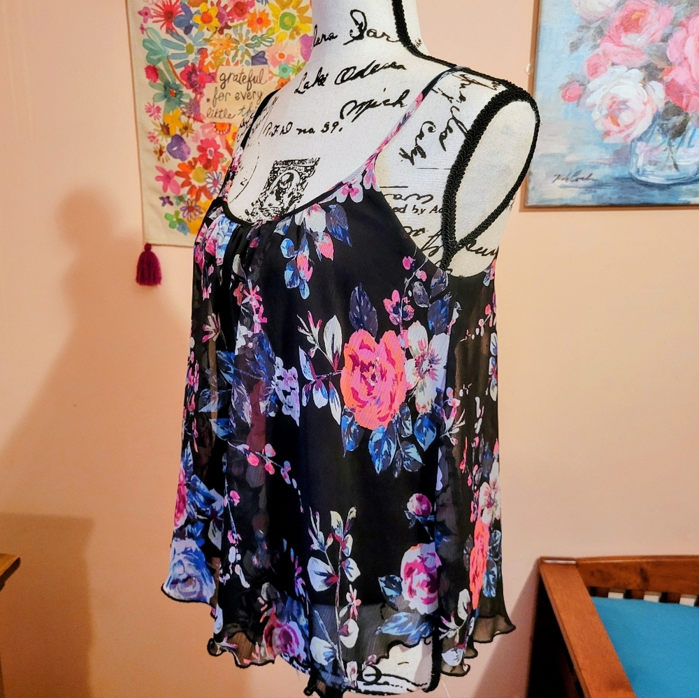 Express Boho Chic Floral Pleated Top, Chiffon, Romantic, XS, Flowy, EUC - Picture 3 of 14